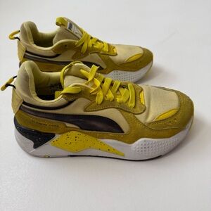 Puma Pokémon RS-X Pikachu Sneakers Big Boys Size 5
